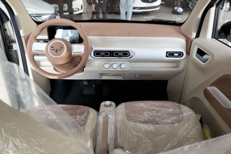 五菱汽车 宏光MINIEV 2024款 第三代 215km 青春版中控内饰7001