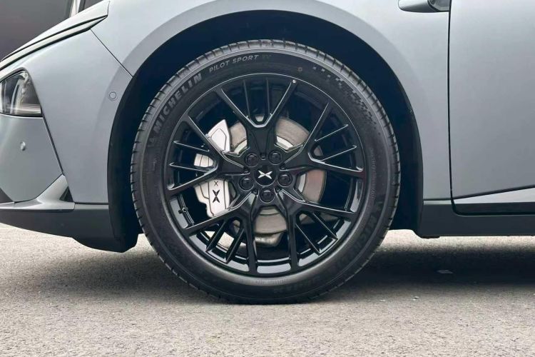 小鹏P7+ 2024款 限定版 Max车身外观6010