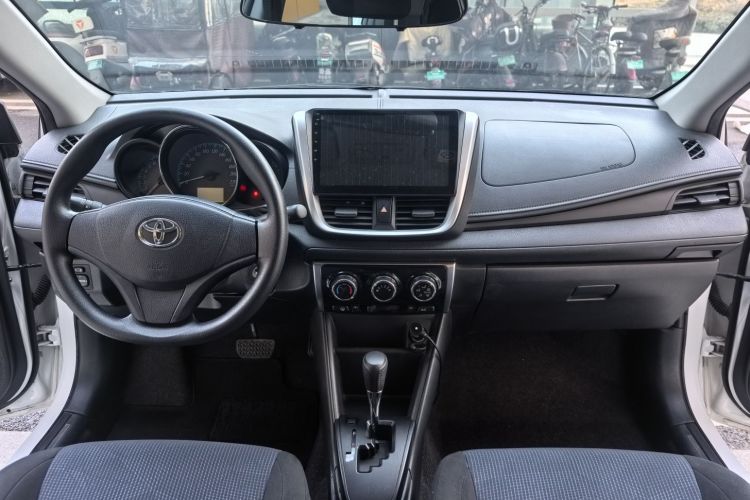 丰田 YARiS L 致炫 2019款 1.5E CVT魅动版 国VI中控内饰7001