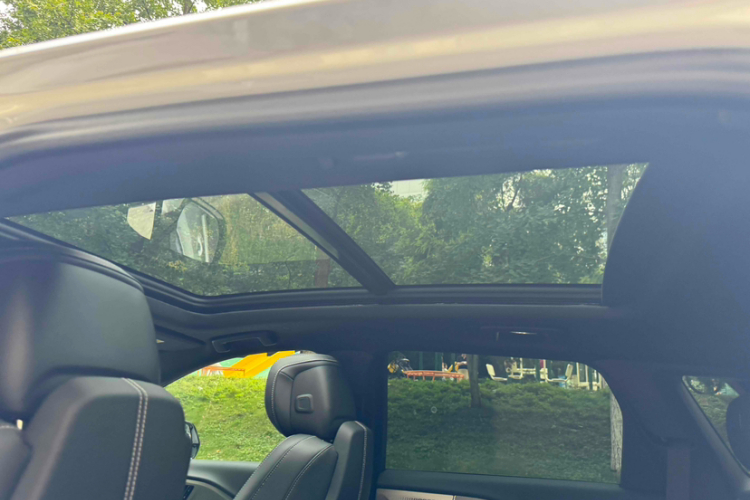 凯迪拉克XT5 2025款 2.0T 尊贵型中控内饰7001