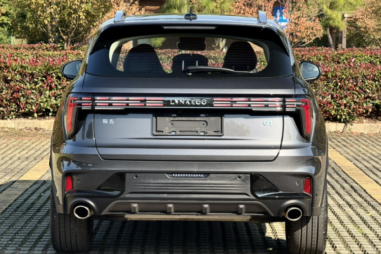 领克01 2024款 2.0TD 两驱全球Pro车身外观6006