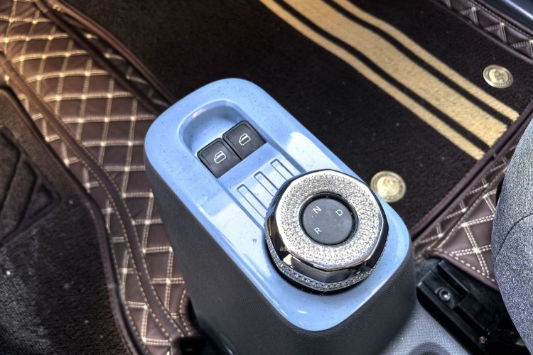 吉利银河 2024款 熊猫mini 200km 耐力熊局部细节18