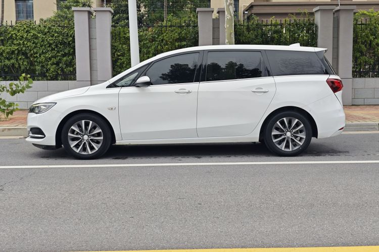 别克GL6 2019款 18T 6座互联尊贵型 国VI车身外观6003