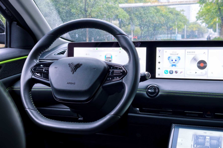 哪吒汽车 2023款 哪吒U-Ⅱ 挑战版 500 磷酸铁锂中控内饰7003