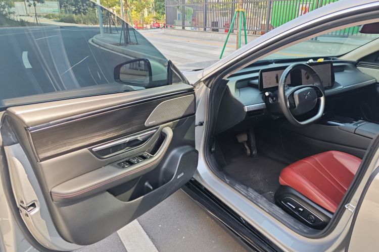 小鹏P7 2022款 670N+中控内饰7014