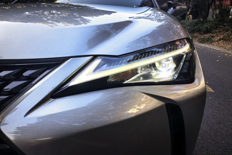 雷克萨斯UX新能源 2020款 300e 纯·悦版车身外观6001