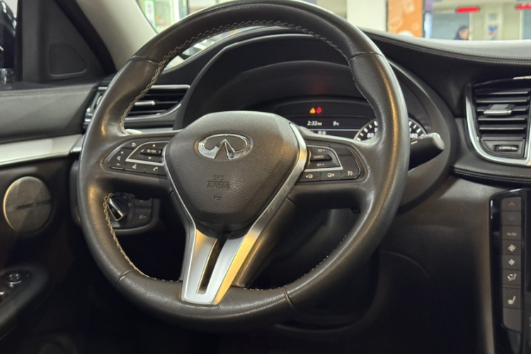 英菲尼迪QX50 2018款 2.0T 四驱菁英版局部细节13