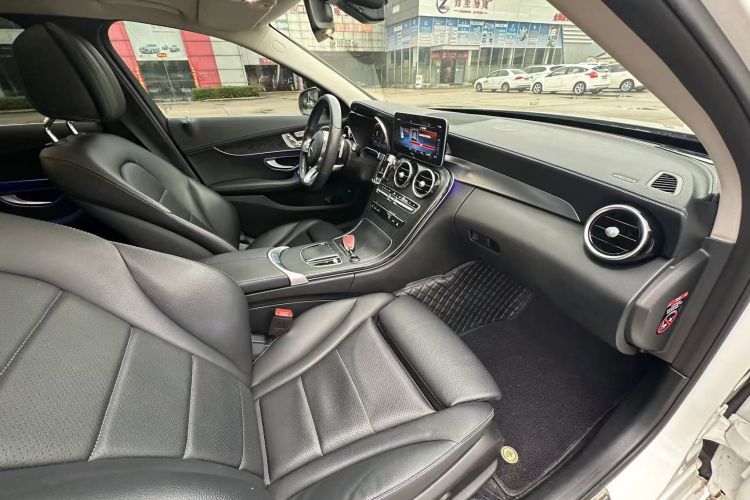 奔驰C级 2021款 C 260 L 运动版中控内饰7003