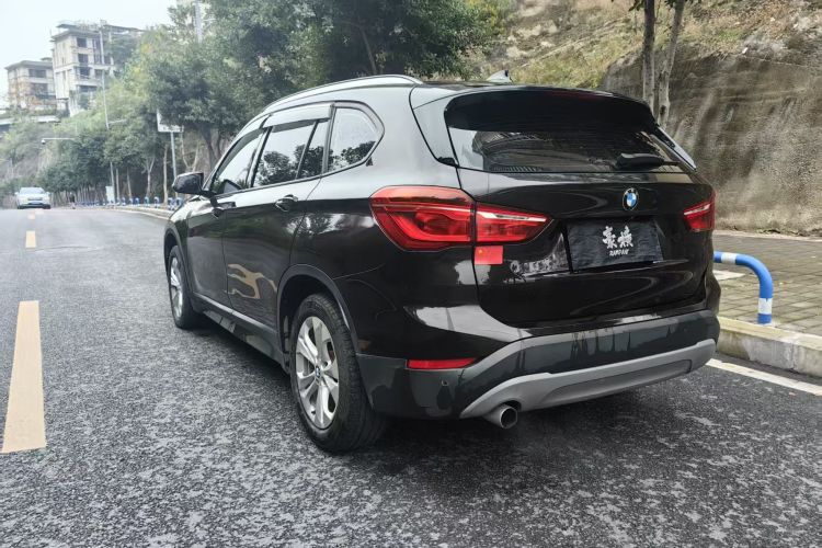 宝马X1 2016款 sDrive18Li 尊享型车身外观6007
