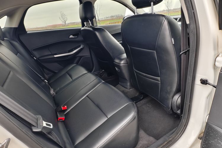 福特 福睿斯 2019款 改款 1.5L 自动质享型（胎压监测） 国VI中控内饰7004