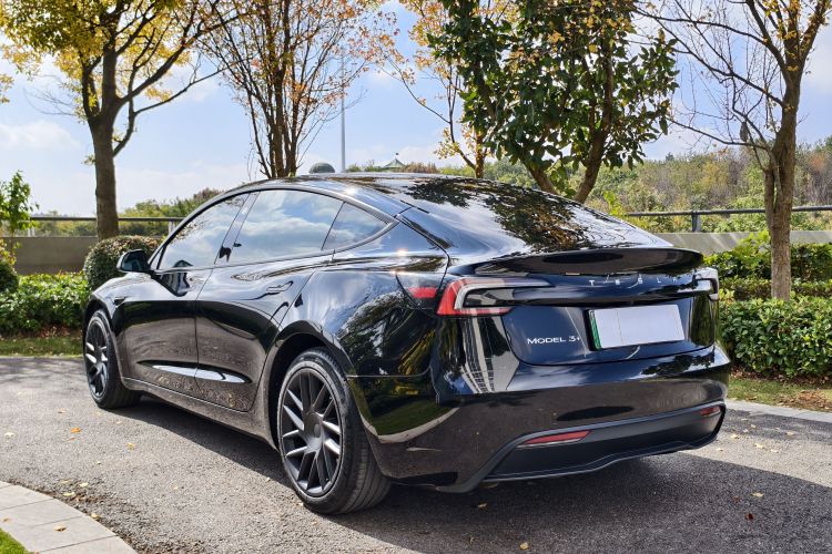 特斯拉 Model 3 2023款 长续航全轮驱动版车身外观6008