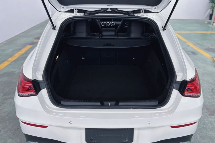 奔驰CLA 2020款 CLA 200 猎跑车中控内饰7008