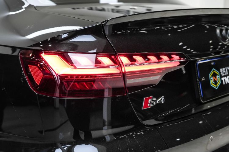 奥迪S4 2023款 S4 3.0TFSI车身外观6006