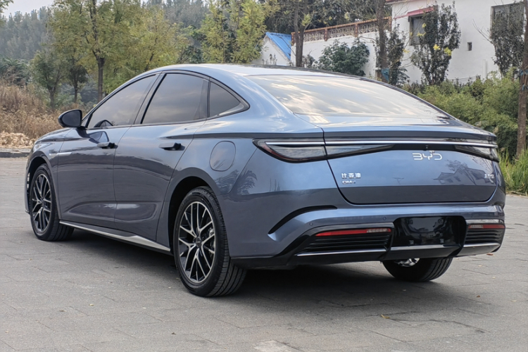 比亚迪 海豹07 DM-i 2025款 DM-i 1.5L 125km 豪华型车身外观6004