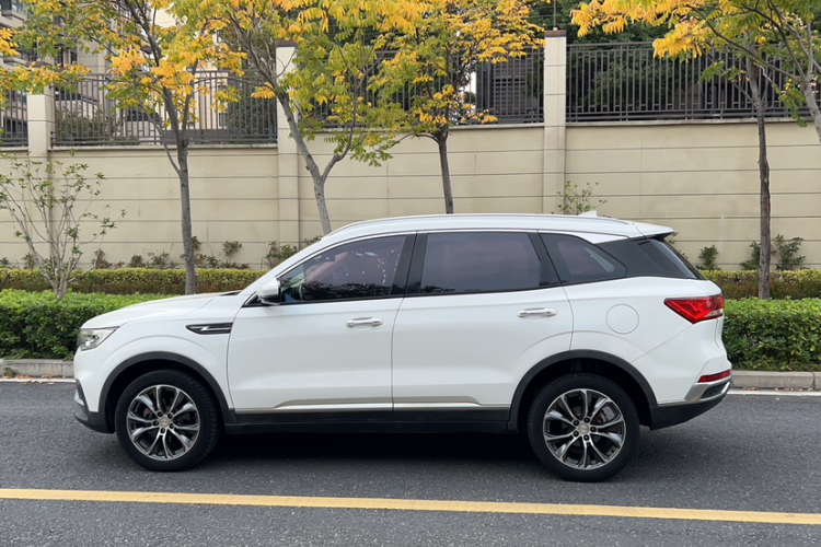 众泰T500 2018款 1.5T 自动尊享型车身外观6006