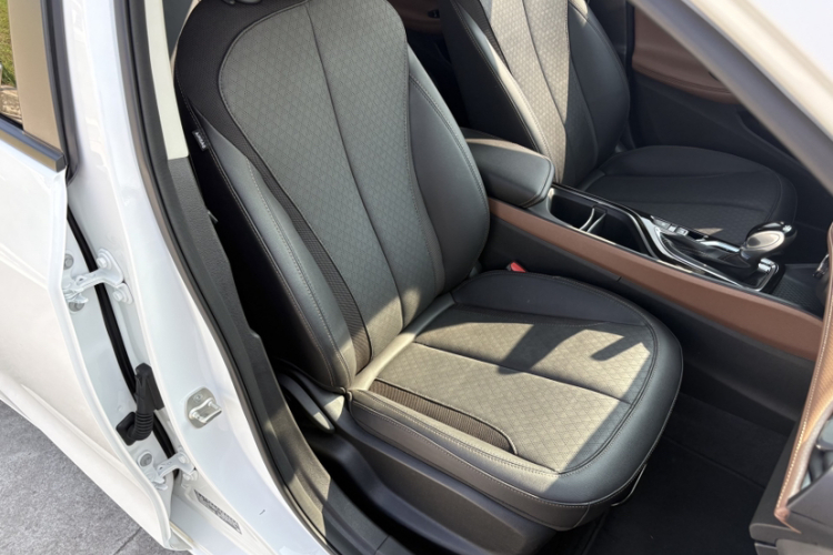 别克 威朗 2023款 Pro 乐享版中控内饰7001