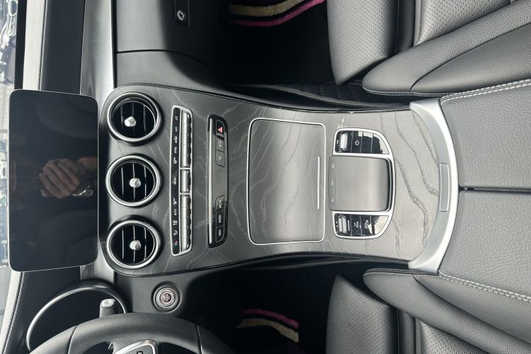 奔驰C级 2019款 C 260 L 运动版局部细节9005