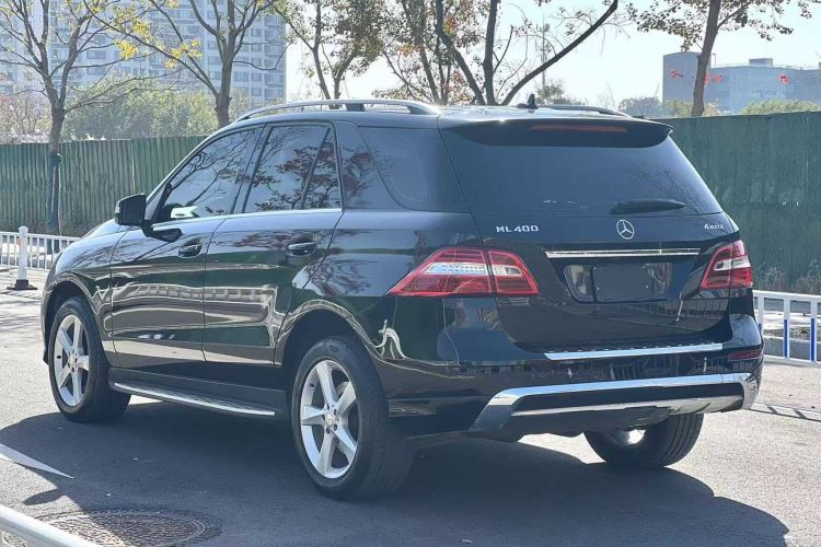 奔驰M级 2014款 ML 320 4MATIC车身外观6006