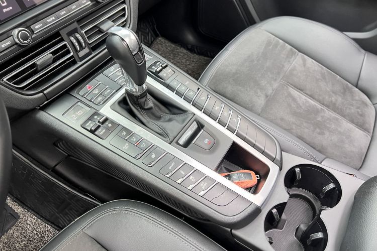 保时捷 2020款 Macan 2.0T中控内饰7014