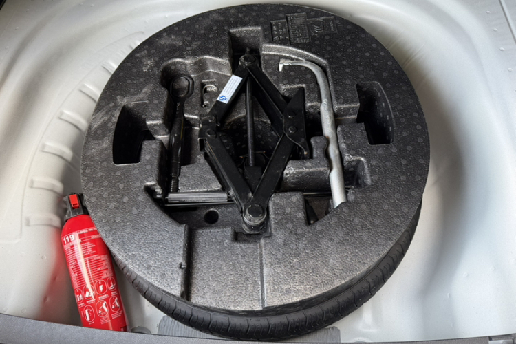 大众 宝来 2023款 300TSI DSG尊行版局部细节9012