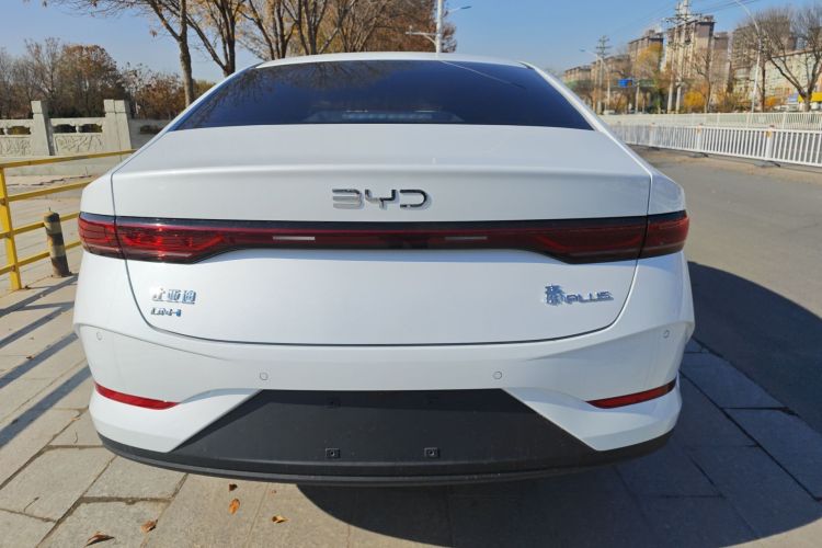 比亚迪 秦PLUS 2025款 DM-i 智驾版 55KM领先型车身外观6005