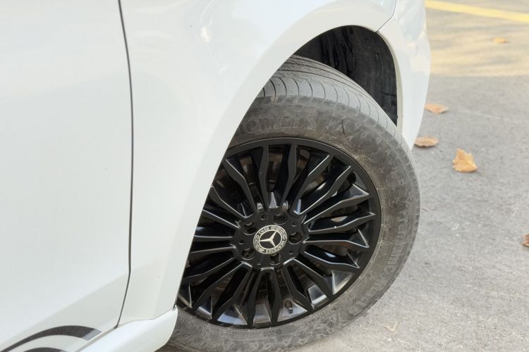 奔驰V级 2018款 V 260 AMG 运动版 国V车身外观6008