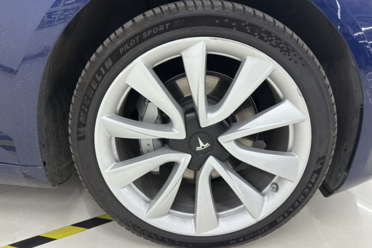 特斯拉 Model 3(进口) 2019款 长续航全轮驱动版车身外观6006