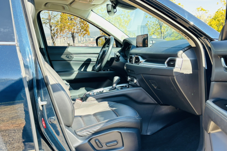 马自达CX-5 2022款 2.5L 自动四驱尊耀型中控内饰7008