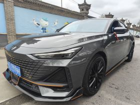 长安UNI-V 2022款 1.5T 运动版