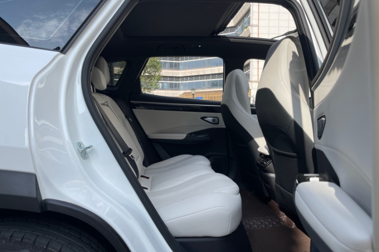 吉利银河 银河L7 2023款 1.5T 115km 星舰中控内饰7009