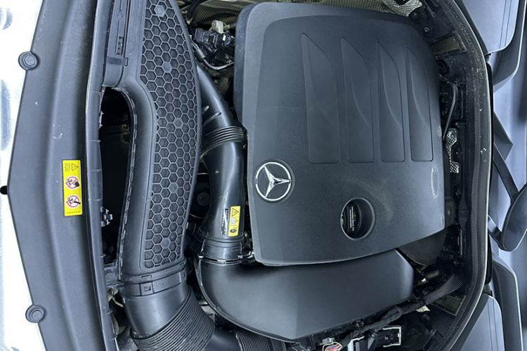 奔驰E级 2020款 改款 E 300 L 殊享版局部细节24