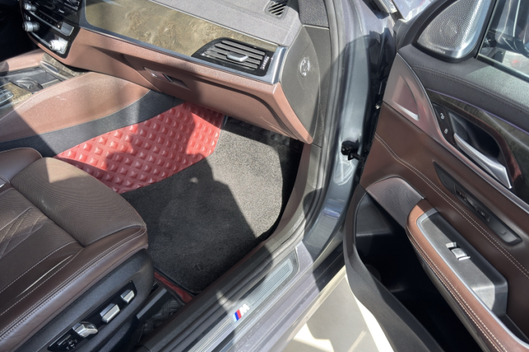 宝马6系GT 2019款 630i M运动大旅行家版中控内饰7010