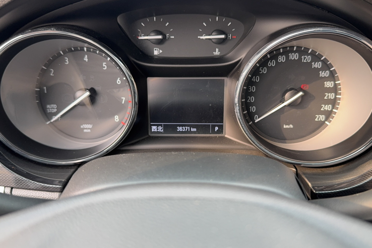 别克 威朗 2020款 20T CVT领先型中控内饰15