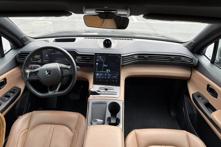 蔚来ES6 2020款 420KM 运动版中控内饰7009