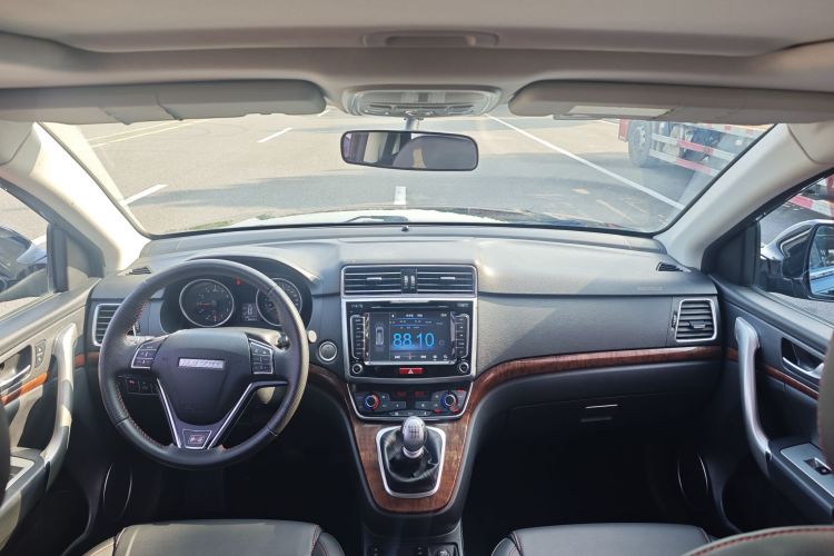哈弗H6 2017款 红标 运动版 1.5T 手动两驱精英型中控内饰7001