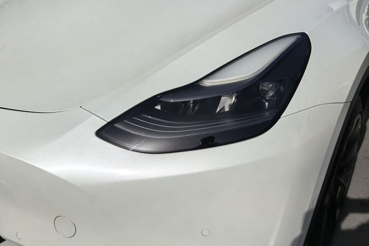 特斯拉 Model Y 2021款 长续航全轮驱动版车身外观6004