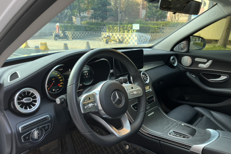 奔驰C级 2021款 C 260 L 运动星耀臻藏版中控内饰7004