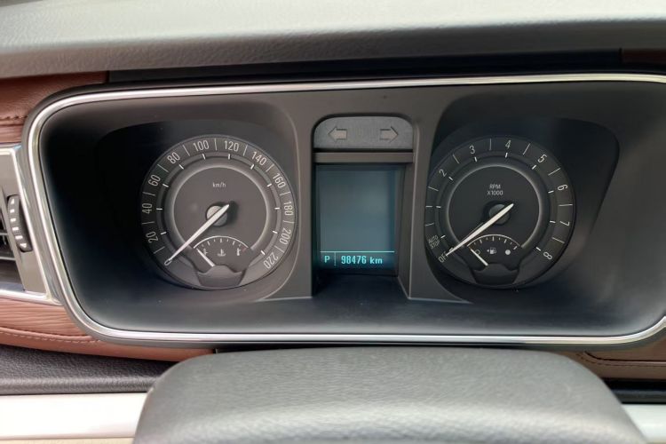 别克GL8 2018款 28T 豪华型 国VI中控内饰15