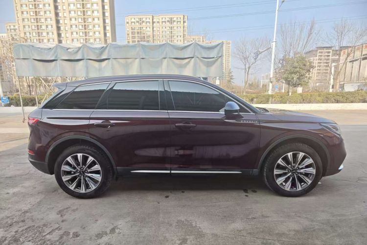 林肯 冒险家 2022款 2.0T 两驱尊雅版车身外观6008