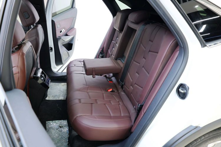 DS 7 2018款 45THP 歌剧院版中控内饰7009