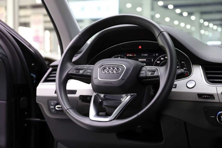 奥迪Q7 2016款 40 TFSI S line运动型中控内饰7003