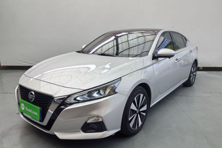 日产 天籁 2021款 2.0L XL 舒适版车身外观1