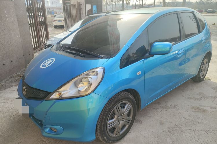 本田 飞度 2011款 1.3L 手动舒适版车身外观1