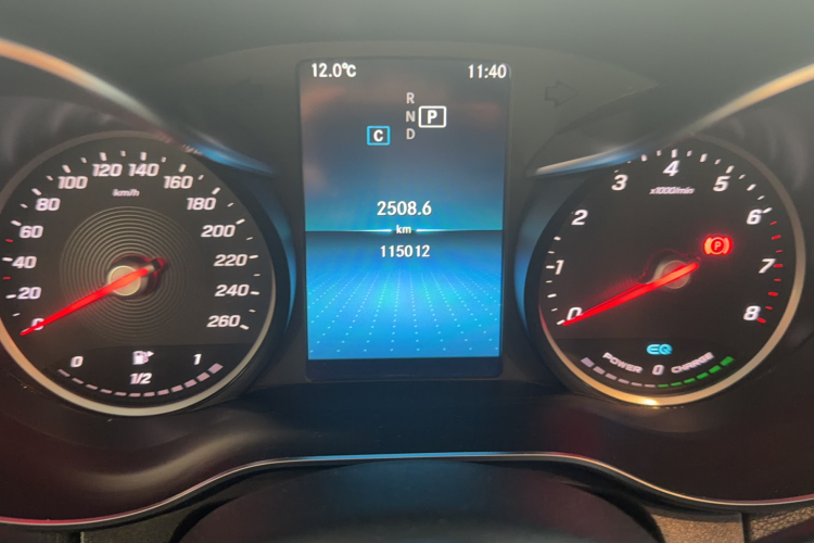 奔驰C级 2019款 C 260 L 运动版中控内饰15