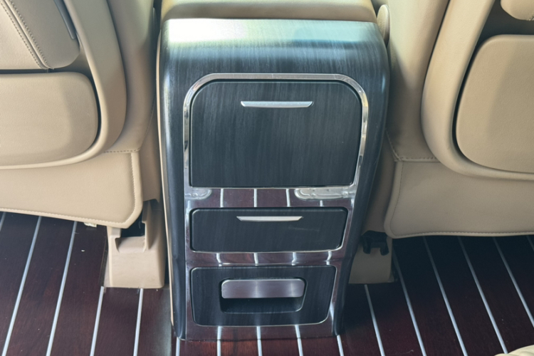 别克GL8 2021款 ES陆尊 653T 旗舰型中控内饰7005