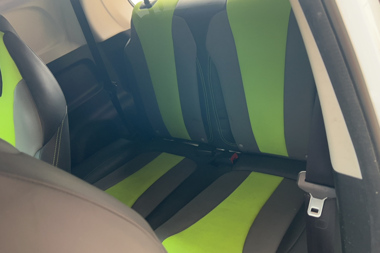 荣威 科莱威CLEVER 2021款 302km新四座超能版中控内饰7001