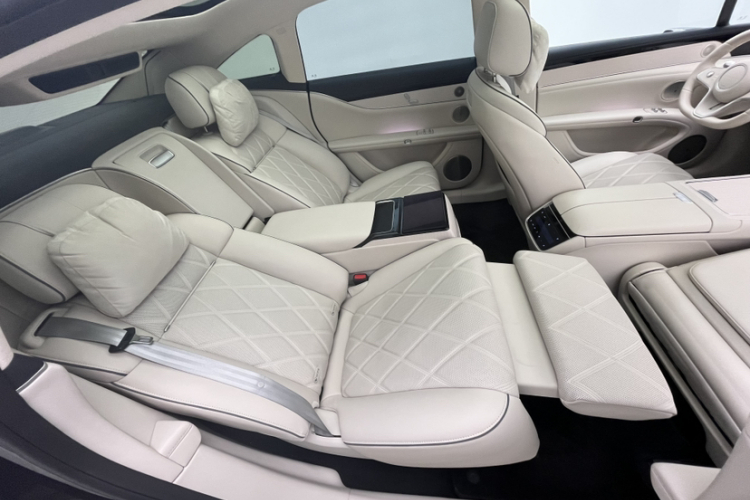 鸿蒙智行 享界S9 2025款 增程 Ultra中控内饰7015