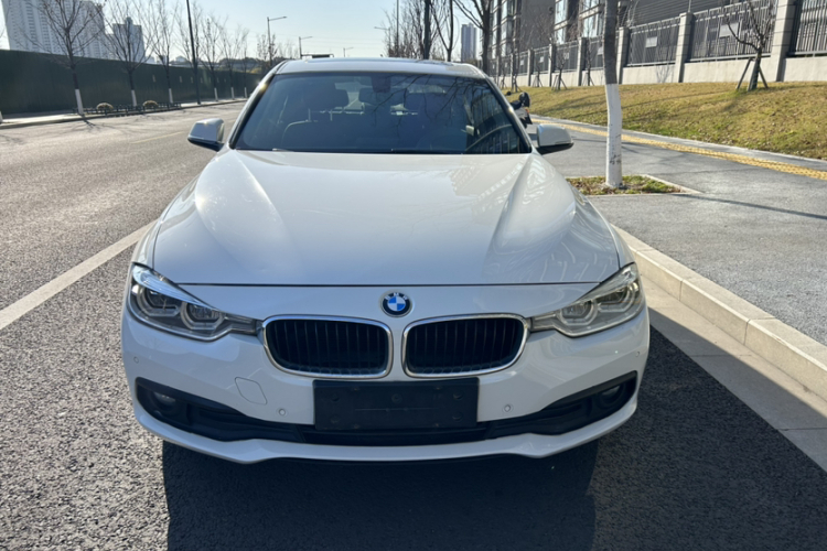 宝马3系 2016款 316i 时尚型车身外观6001