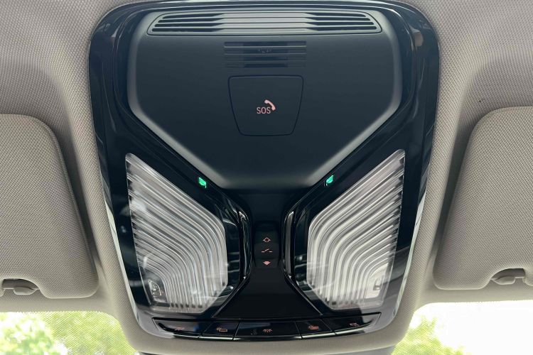 宝马5系 2022款 改款二 530Li 尊享型 豪华套装中控内饰7003