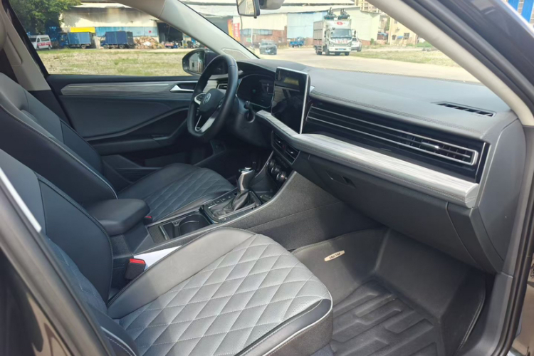 大众 速腾 2023款 300TSI DSG超越版中控内饰7004